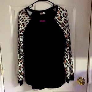 NWT Leopard Long Sleeve Tee L